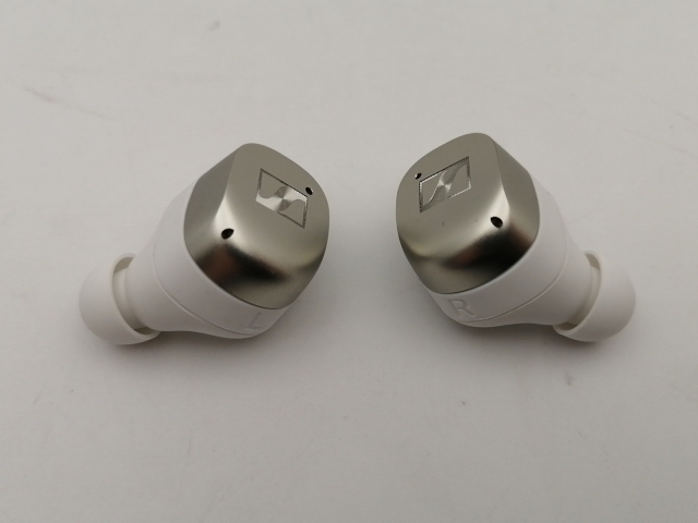 【中古】SENNHEISER MOMENTUM True Wireless 4 [White Silver]【神保町】保証期間１ヶ月【ランクA】