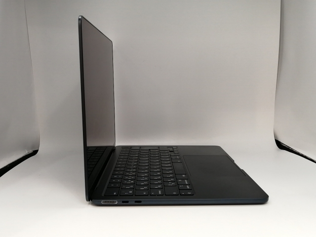 【中古】Apple MacBook Air 13インチ M3(CPU:8C/GPU:8C) 8GB/256GB ミッドナイト MRXV3J/A (13インチ, M3, 2024)【東池袋1丁目】保証期間１ヶ月【ランクC】_2