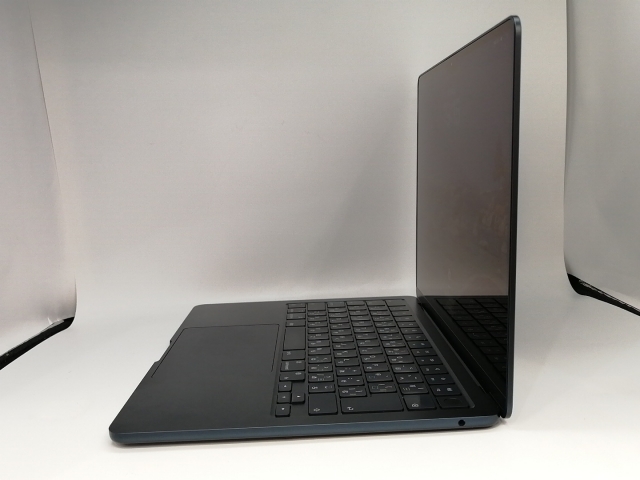 【中古】Apple MacBook Air 13インチ M3(CPU:8C/GPU:8C) 8GB/256GB ミッドナイト MRXV3J/A (13インチ, M3, 2024)【東池袋1丁目】保証期間１ヶ月【ランクC】_3