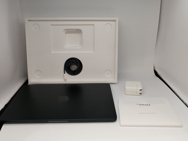【中古】Apple MacBook Air 13インチ M3(CPU:8C/GPU:8C) 8GB/256GB ミッドナイト MRXV3J/A (13インチ, M3, 2024)【東池袋1丁目】保証期間１ヶ月【ランクC】_6