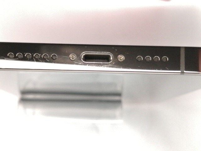 【中古】Apple docomo 【SIMフリー】 iPhone 13 Pro Max 256GB ゴールド MLJA3J/A【三宮駅前】保証期間１ヶ月【ランクC】
