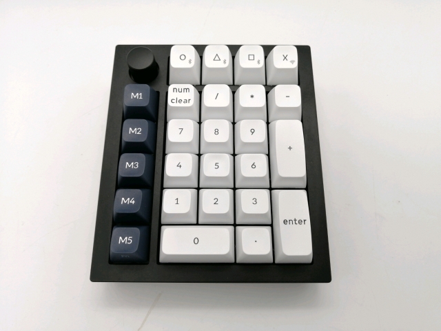 【中古】Keychron Q0M-M1 ワイヤレスメカニカルテンキー【秋葉2号】保証期間１週間