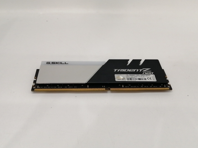【中古】DDR4 16GB PC4-28800(DDR4-3600)【デスクトップPC用】【東池袋1丁目】保証期間１週間