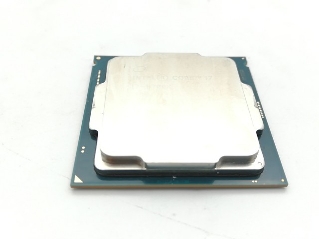 【中古】Intel Core i7-8700K (3.7GHz/TB:4.7GHz) bulk LGA1151/6C/12T/L3 12M/UHD630/TDP95W【東池袋1丁目】保証期間１週間