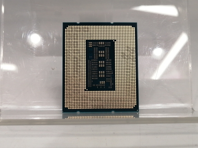 【中古】Intel Core i7-14700K(3.4GHz) Box LGA1700/20C(P:8C/E:12C)/28T/L3 33M/UHD 770/PBP125W【東池袋1丁目】保証期間１週間_1