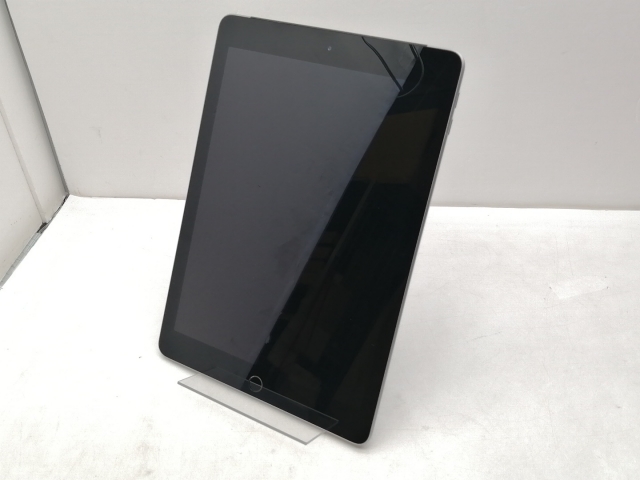 【中古】Apple au 【SIMロック解除済み】 iPad（第6世代/2018） 32GB スペースグレイ MR6N2J/A【仙台イービーンズ】保証期間１ヶ月【ランクC】_1