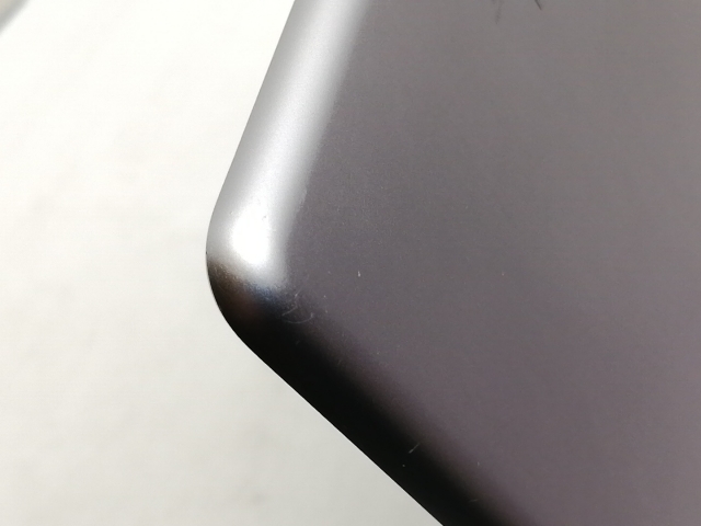 【中古】Apple au 【SIMロック解除済み】 iPad（第6世代/2018） 32GB スペースグレイ MR6N2J/A【仙台イービーンズ】保証期間１ヶ月【ランクC】_7