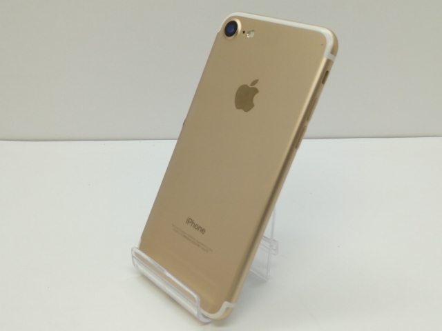 SIMロック解除済み】iPhone 7 Gold 32 GB docomo