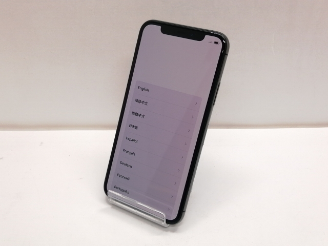 中古】Apple au 【SIMロック解除済み】 iPhone XS 64GB スペースグレイ