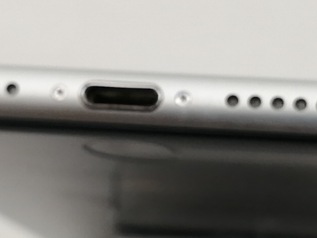 【中古】Apple 国内版 【SIMフリー】 iPhone SE（第2世代） 128GB ホワイト MXD12J/A【仙台イービーンズ】保証期間１ヶ月【ランクC】_7