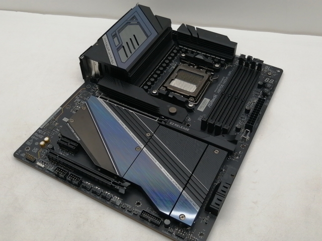 【中古】ASRock X870E Nova WiFi X870E/AM5/ATX【仙台イービーンズ】保証期間１週間