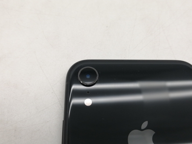 【中古】Apple SoftBank 【SIMロック解除済み】 iPhone XR 128GB ブラック MT0G2J/A【仙台イービーンズ】保証期間１ヶ月【ランクB】