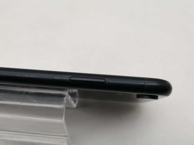 【中古】Apple SoftBank 【SIMロック解除済み】 iPhone XR 128GB ブラック MT0G2J/A【仙台イービーンズ】保証期間１ヶ月【ランクB】