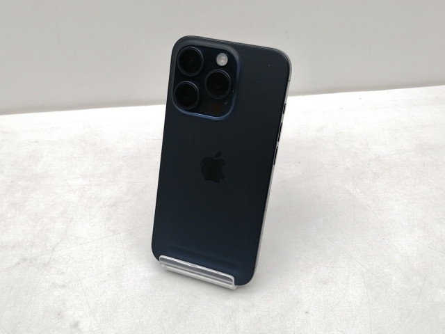 【中古】Apple SoftBank 【SIMフリー】 iPhone 15 Pro 128GB ブルーチタニウム MTUA3J/A【新宿】保証期間１ヶ月【ランクC】