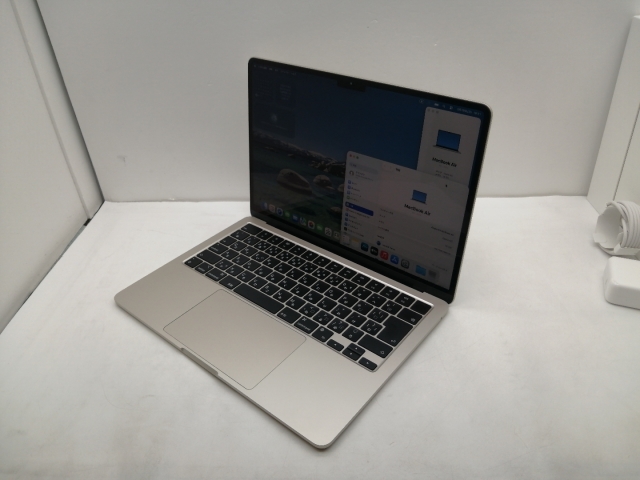 中古】Apple MacBook Air 13インチ M2(CPU:8C/GPU:8C) 16GB/256GB 
