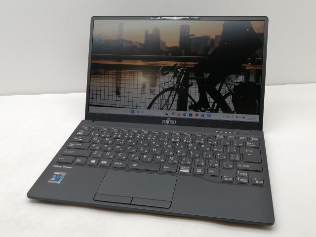 【中古】Fujitsu LIFEBOOK UH UH90/F3 FMVU90F3B ピクトブラック【i7-1165G7 8G 512G(SSD) WiFi 13.3LCD】【仙台イービーンズ】保証期間１ヶ月【ランクB】