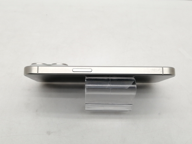 【中古】Apple 国内版 【SIMフリー】 iPhone 15 Pro 256GB ホワイトチタニウム MTUD3J/A【仙台イービーンズ】保証期間１ヶ月【ランクB】_2
