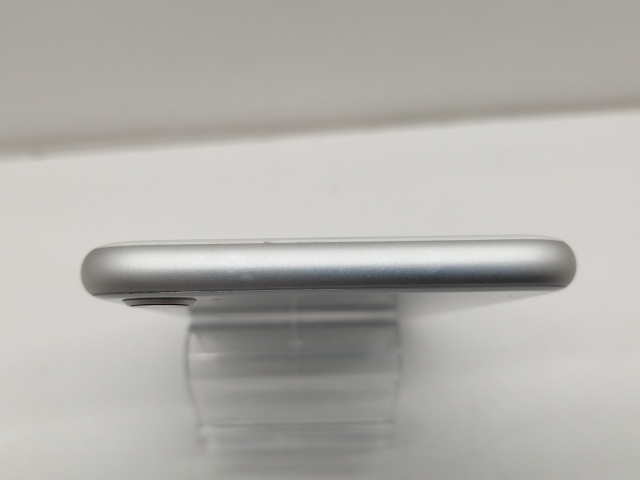 【中古】Apple au 【SIMロック解除済み】 iPhone 8 64GB シルバー MQ792J/A【仙台イービーンズ】保証期間１ヶ月【ランクC】_2