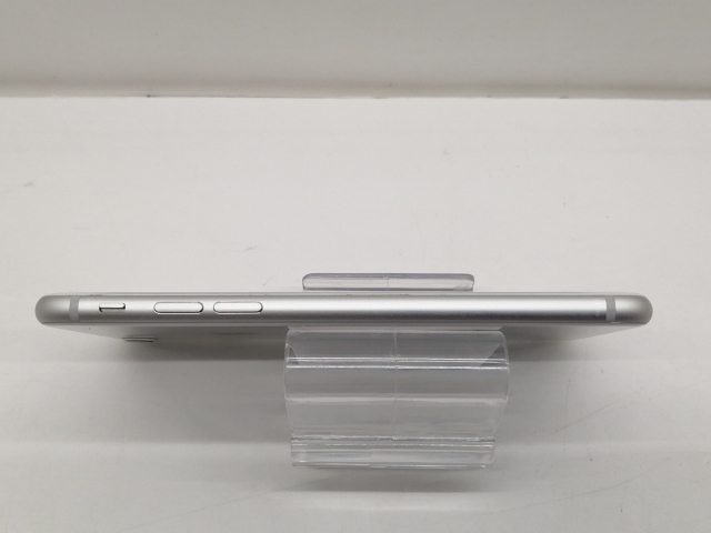 【中古】Apple au 【SIMロック解除済み】 iPhone 8 64GB シルバー MQ792J/A【仙台イービーンズ】保証期間１ヶ月【ランクC】_3