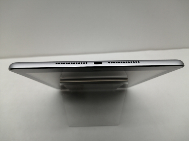 【中古】Apple 【Wi-Fi】 iPad（第5世代/2017） 32GB スペースグレイ MP2F2J/A【仙台イービーンズ】保証期間１ヶ月【ランクB】_4