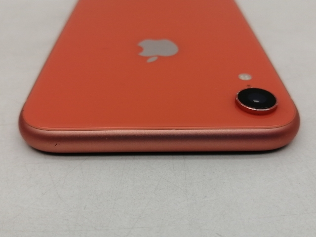 【中古】Apple au 【SIMロック解除済み】 iPhone XR 64GB コーラル MT0A2J/A【仙台イービーンズ】保証期間１ヶ月【ランクC】_5