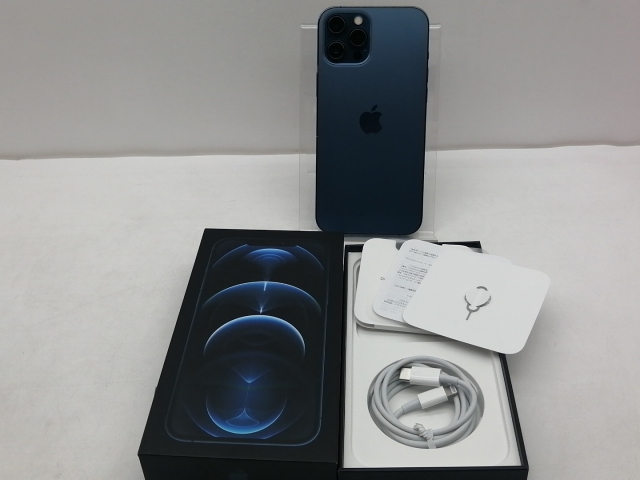 【中古】Apple 国内版 【SIMフリー】 iPhone 12 Pro Max 256GB パシフィックブルー MGD23J/A【仙台イービーンズ】保証期間１ヶ月【ランクA】