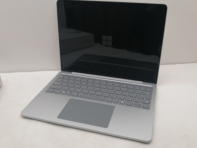 【中古】Microsoft Surface Laptop (2025) Copilot+PC 13インチ 【Snapdragon X Plus 16G 512G】EP2-31937 プラチナ【仙台イービーンズ】保証期間１ヶ月【ランクA】