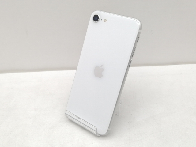 【中古】Apple docomo 【SIMロック解除済み】 iPhone SE（第2世代） 64GB ホワイト MHGQ3J/A（後期型番）【仙台イービーンズ】保証期間１ヶ月【ランクC】