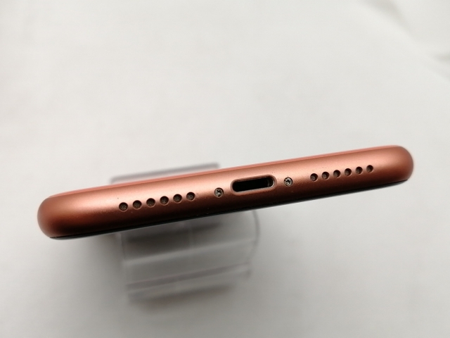 【中古】Apple docomo 【SIMロック解除済み】 iPhone XR 128GB コーラル MT0T2J/A【仙台イービーンズ】保証期間１ヶ月【ランクC】_8