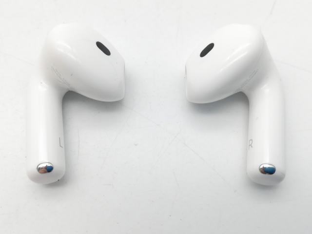 【中古】Apple AirPods 4 アクティブノイズキャンセリング搭載モデル MXP93J/A【鹿児島中町】保証期間１ヶ月