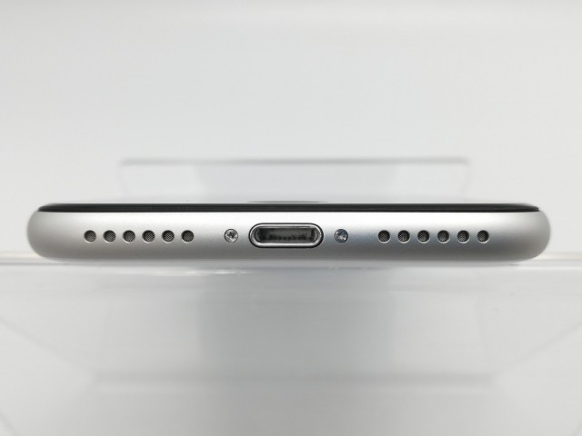 【中古】Apple iPhone SE（第2世代） 128GB ホワイト （国内版SIMロックフリー） MXD12J/A【鹿児島中町】保証期間１ヶ月【ランクB】
