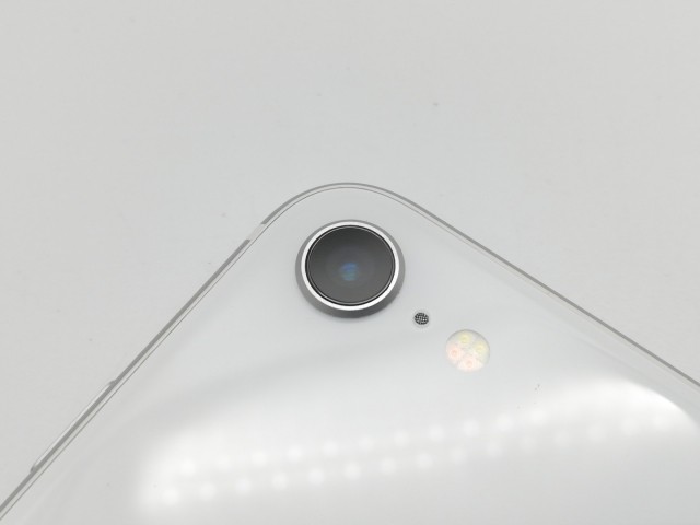 【中古】Apple iPhone SE（第2世代） 128GB ホワイト （国内版SIMロックフリー） MXD12J/A【鹿児島中町】保証期間１ヶ月【ランクB】