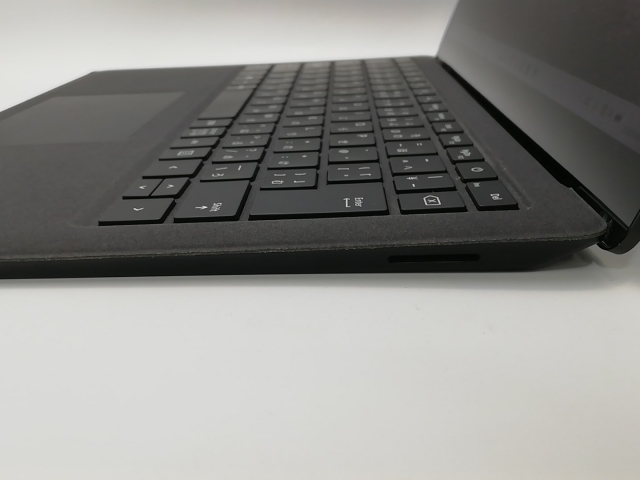 【中古】Microsoft Surface Laptop2 LQN-00055 【i5 8250U 8G 256G】 ブラック【鹿児島中町】保証期間１ヶ月【ランクB】_2