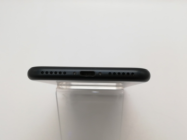 【中古】Apple SoftBank 【SIMフリー】 iPhone SE（第3世代） 128GB ミッドナイト MMYF3J/A【鹿児島中町】保証期間１ヶ月【ランクB】