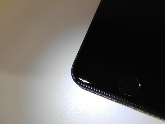 【中古】Apple SoftBank 【SIMフリー】 iPhone SE（第3世代） 128GB ミッドナイト MMYF3J/A【鹿児島中町】保証期間１ヶ月【ランクB】