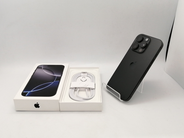 【中古】Apple SoftBank 【SIMフリー】 iPhone 16 Pro 256GB ブラックチタニウム MYN03J/A【広島本通】保証期間１ヶ月【ランクC】_8