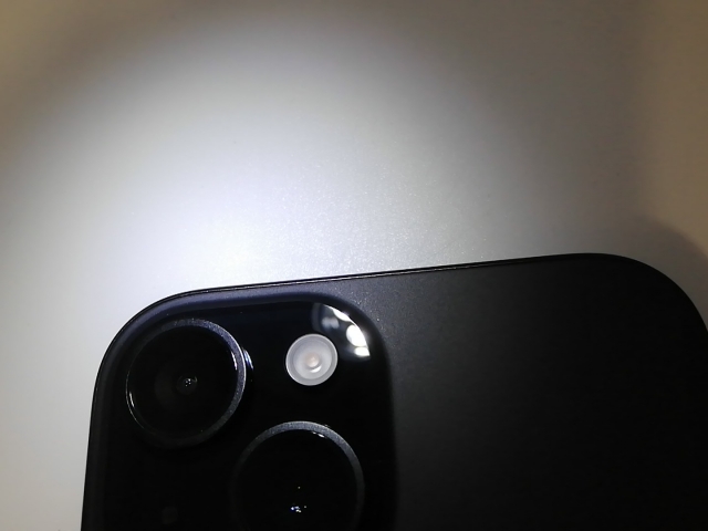 【中古】Apple docomo 【SIMフリー】 iPhone 15 128GB ブラック MTMH3J/A【鹿児島中町】保証期間１ヶ月【ランクB】