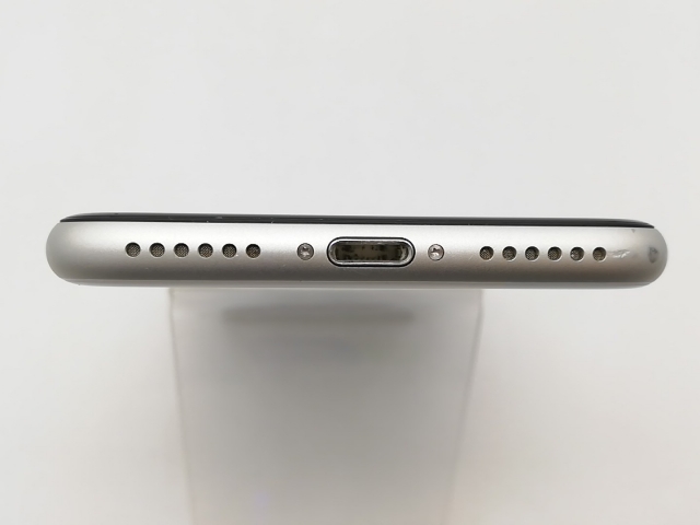 【中古】Apple au 【SIMロック解除済み】 iPhone SE（第2世代） 64GB ホワイト MX9T2J/A【鹿児島中町】保証期間１ヶ月【ランクC】_4