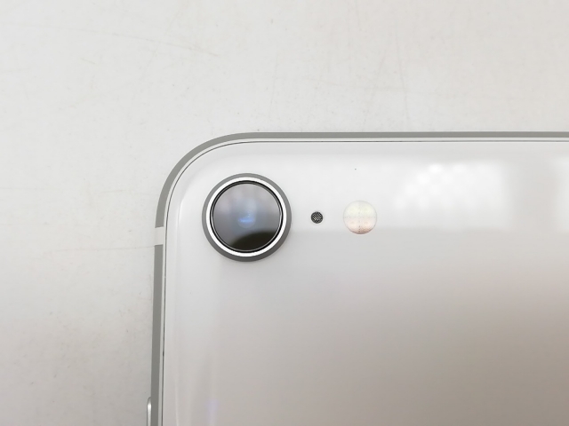 【中古】Apple au 【SIMロック解除済み】 iPhone SE（第2世代） 64GB ホワイト MX9T2J/A【鹿児島中町】保証期間１ヶ月【ランクC】_6