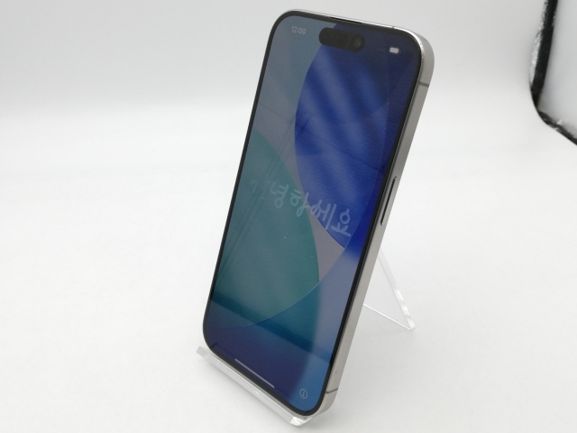 【中古】Apple 国内版 【SIMフリー】 iPhone 15 Pro 256GB ナチュラルチタニウム MTUF3J/A【鹿児島中町】保証期間１ヶ月【ランクC】