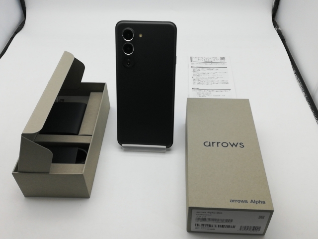 中古】FCNT 国内版 【SIMフリー】 arrows Alpha ブラック 12GB 512GB