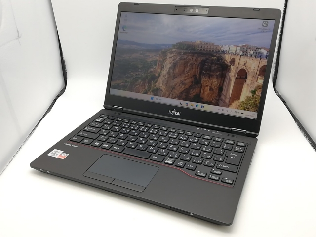 【中古】Fujitsu LIFEBOOK U U7310/D FMVU31022 標準モデル Thunderbolt 3 非対応モデル【鹿児島中町】保証期間１ヶ月【ランクB】