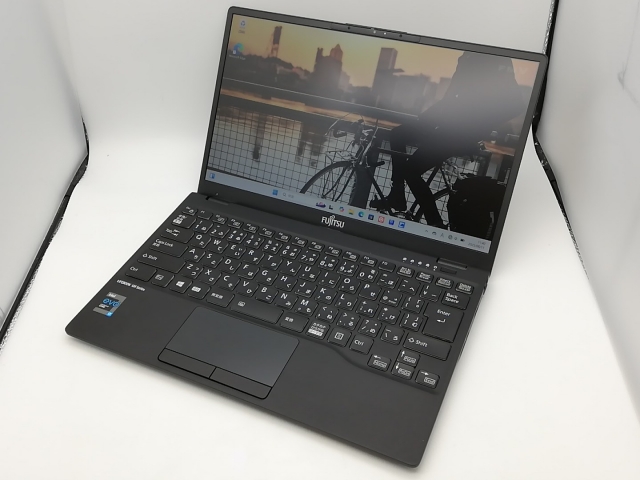 【中古】Fujitsu LIFEBOOK UH UH90/F3 FMVU90F3B ピクトブラック【i7-1165G7 8G 512G(SSD) WiFi 13.3LCD】【鹿児島中町】保証期間１ヶ月【ランクB】