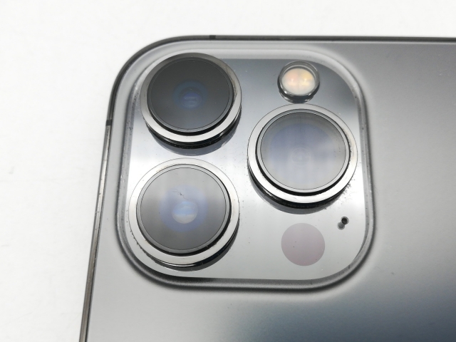 【中古】Apple docomo 【SIMフリー】 iPhone 13 Pro Max 128GB グラファイト MLJ43J/A【熊本】保証期間１ヶ月【ランクC】_6