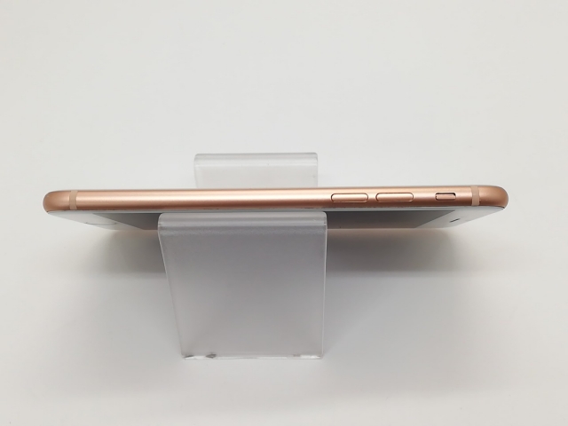 【中古】Apple SoftBank 【SIMロック解除済み】 iPhone 8 64GB ゴールド MQ7A2J/A【福岡天神】保証期間１ヶ月【ランクC】_4