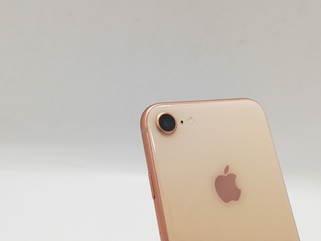 【中古】Apple SoftBank 【SIMロック解除済み】 iPhone 8 64GB ゴールド MQ7A2J/A【福岡天神】保証期間１ヶ月【ランクC】_6