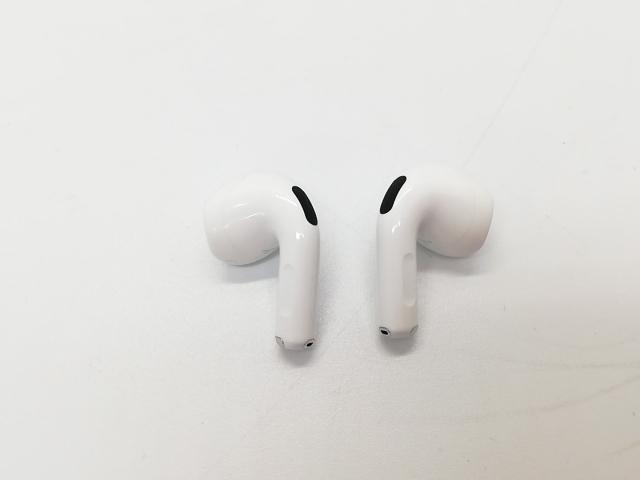 【中古】Apple AirPods 4 MXP63J/A【福岡筑紫】保証期間１ヶ月_2