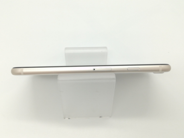 【中古】Apple docomo 【SIMフリー】 iPhone SE（第3世代） 64GB スターライト MMYD3J/A【福岡天神】保証期間１ヶ月【ランクB】_3