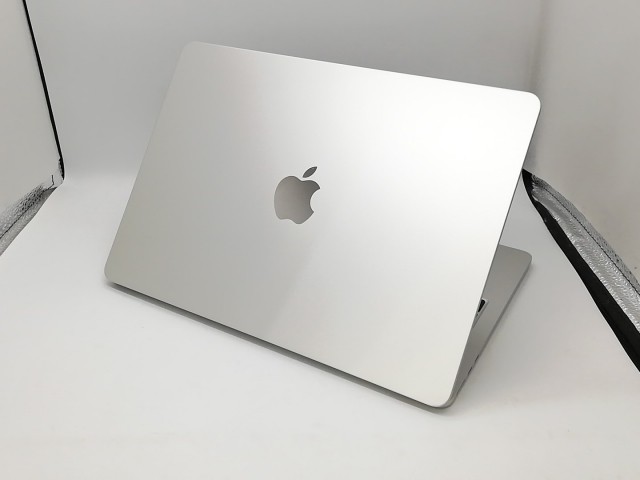 中古】Apple MacBook Air 13インチ M2(CPU:8C/GPU:8C) 8GB/256GB