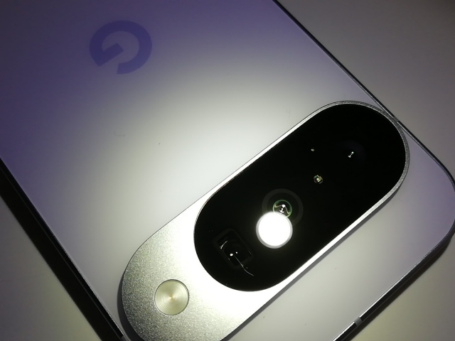 【中古】Google au 【SIMフリー】 Pixel 10 フロスト 12GB 128GB【福岡天神】保証期間１ヶ月【ランクB】_4